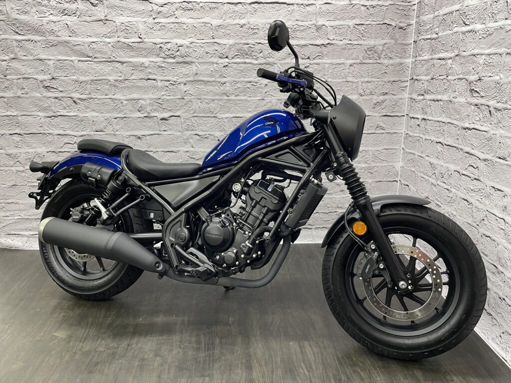 Rebel 250S（青）